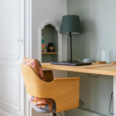 Stylish & Private Garden - 15 Min From La Defense - 25 M From Paris